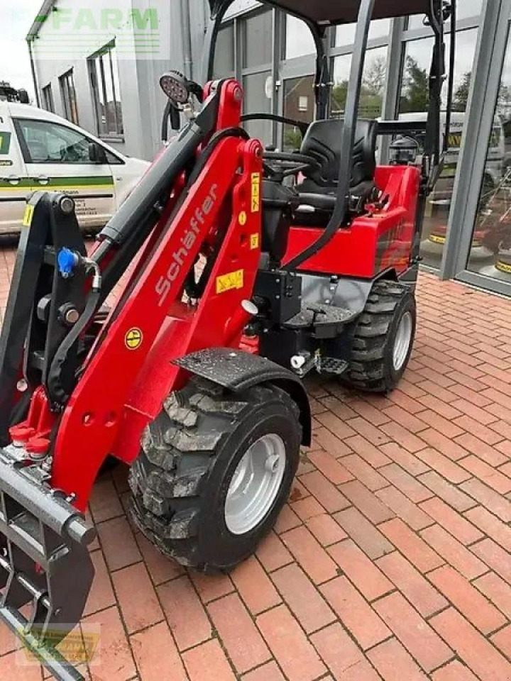 Wiellader Schäffer 2028 - 2 euro-aufnahme