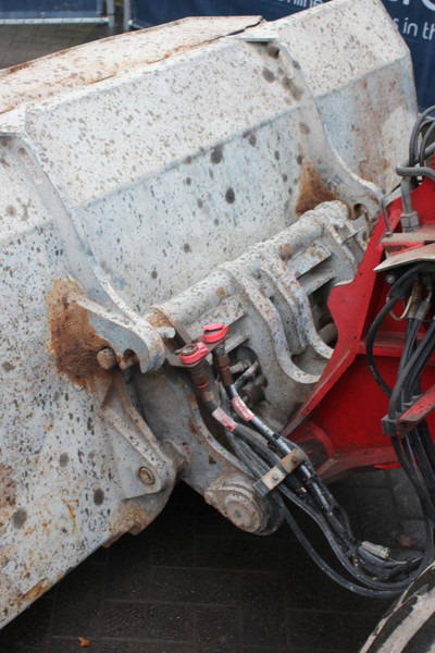 Wiellader Schäffer 6680T