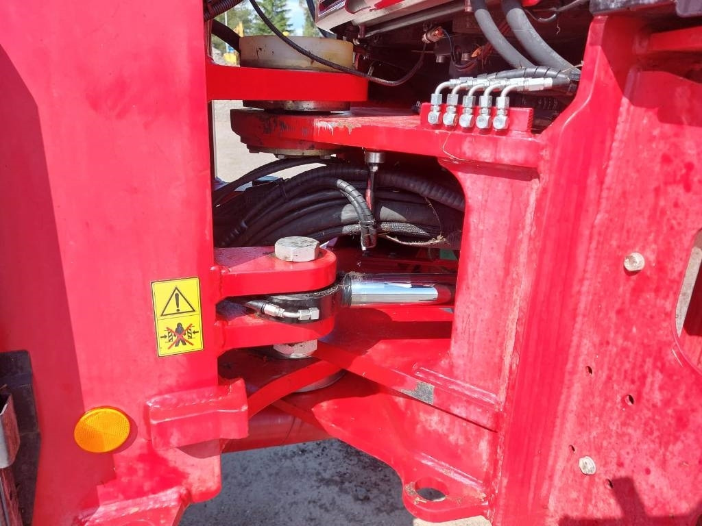 Wiellader Schäffer 9660T TELESKOOPPIKUROTTAJA