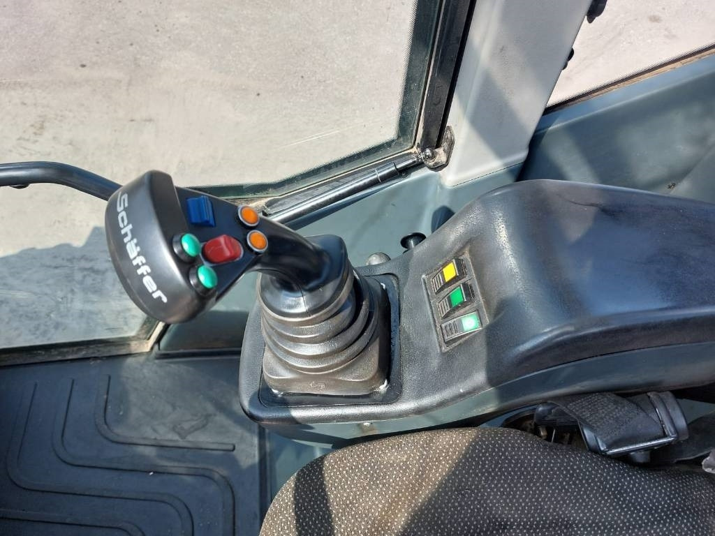 Wiellader Schäffer 9660T TELESKOOPPIKUROTTAJA
