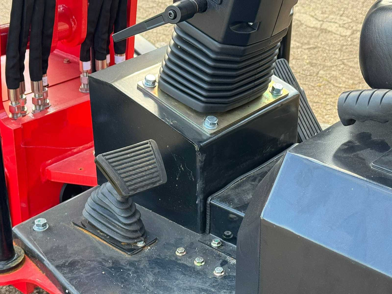 Wiellader Stahlworks R906