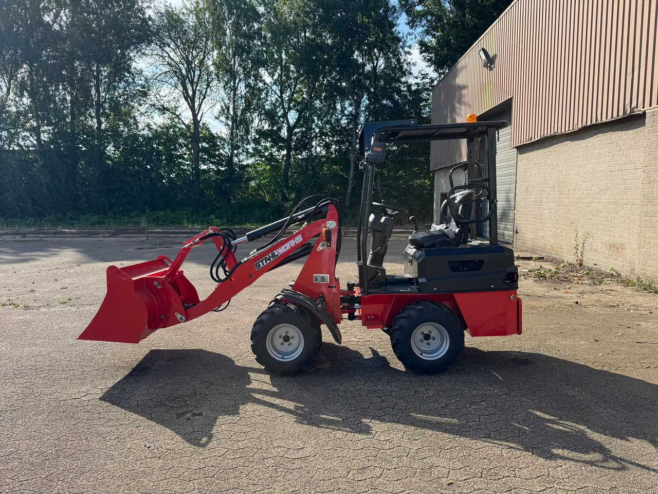 Wiellader Stahlworks R906