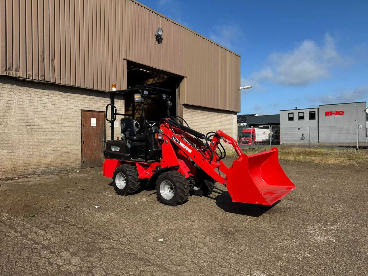 Wiellader Stahlworks R906