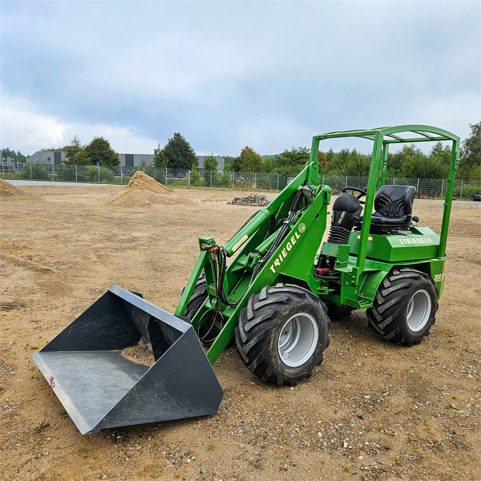 Wiellader Striegel 300 DYA 37PS