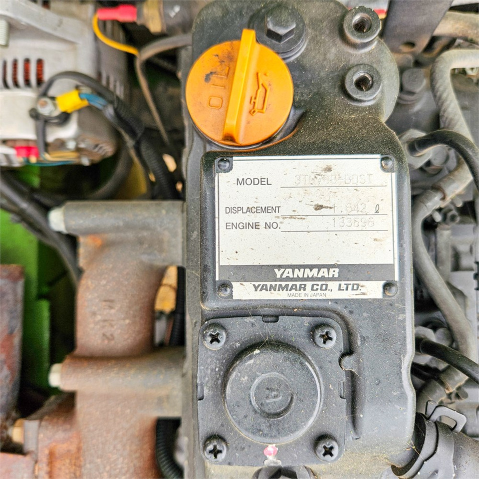 Wiellader Striegel 300 DYA 37PS