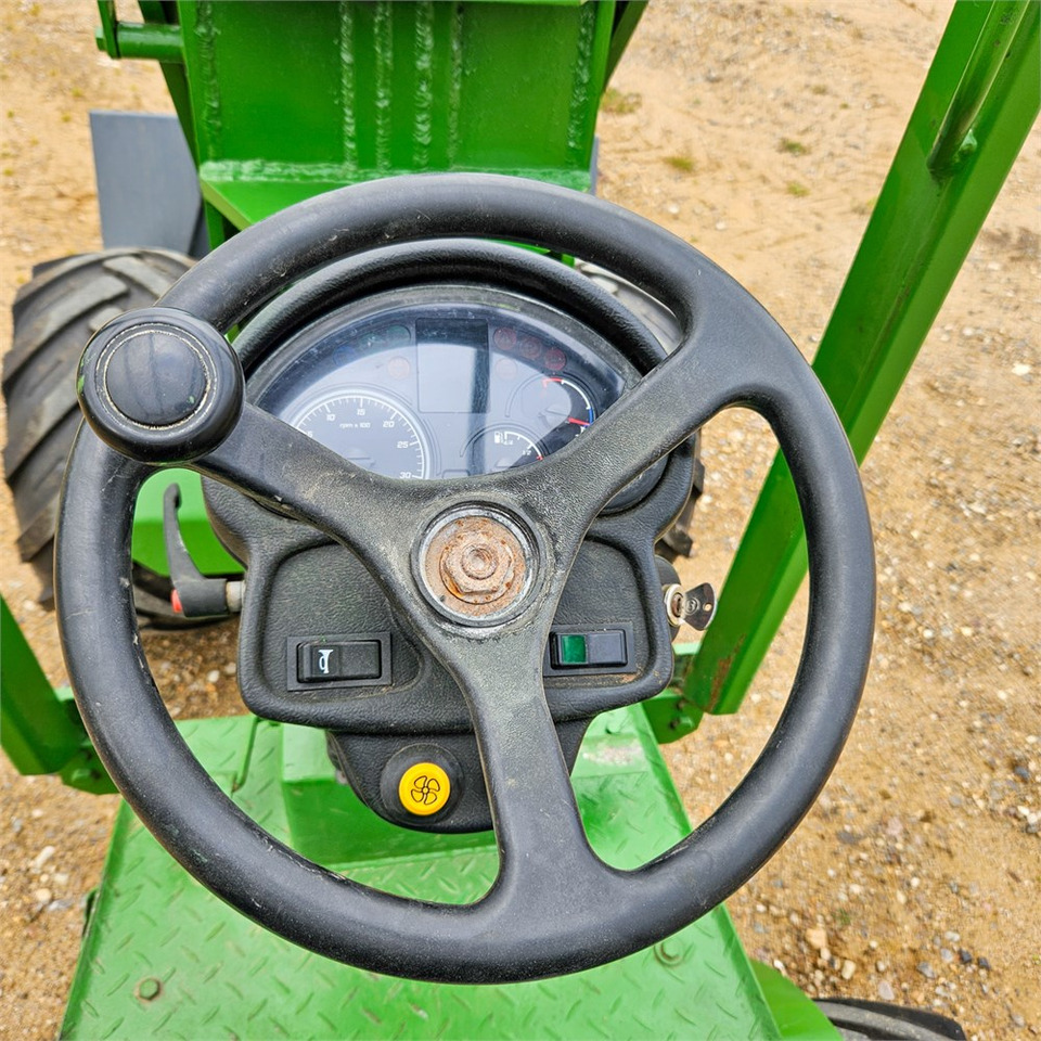 Wiellader Striegel 300 DYA 37PS