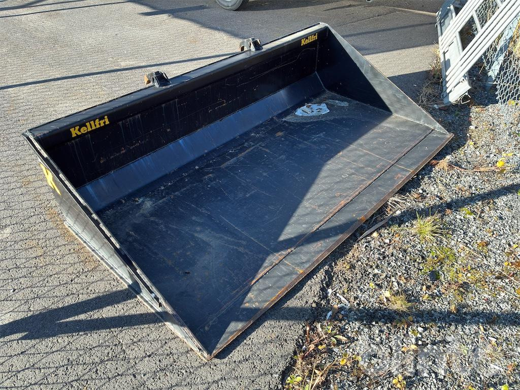 Wiellader Swekip 2050 inklusive långgafflar och planeringsskopa