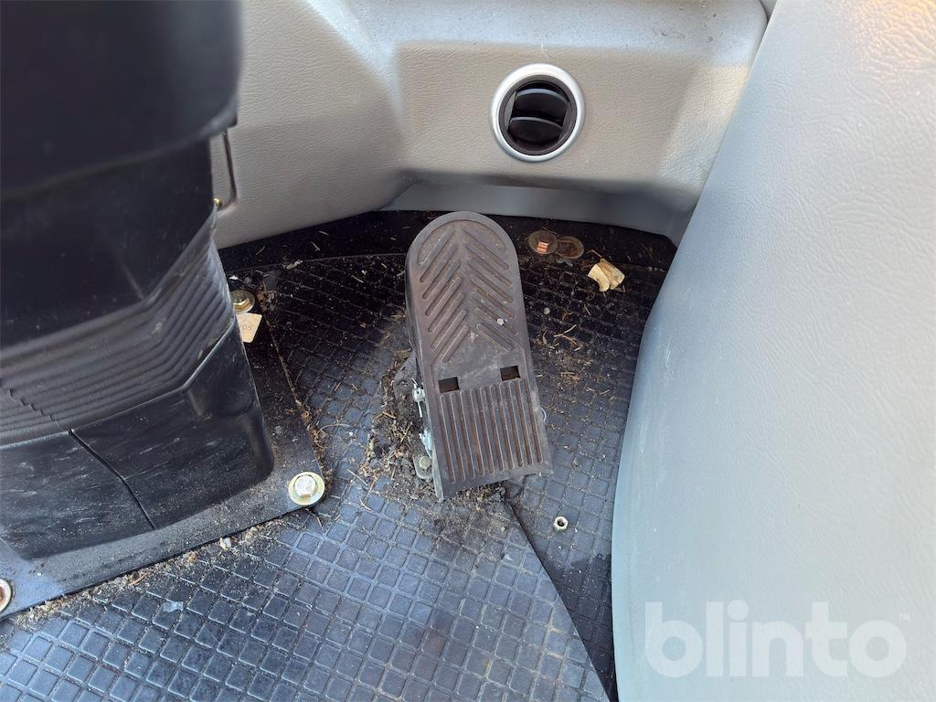 Wiellader Swekip 2050 inklusive långgafflar och planeringsskopa