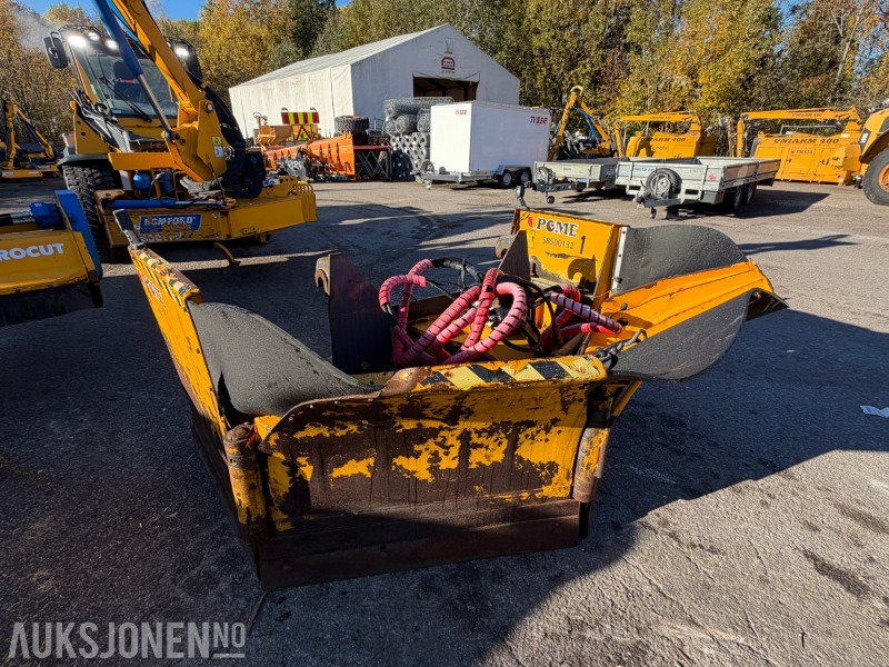 Wiellader VINTERMASKIN 2019 Vilakone wille 865 hjullaster - Vingeplog - Snøfreser - Strøskuffe