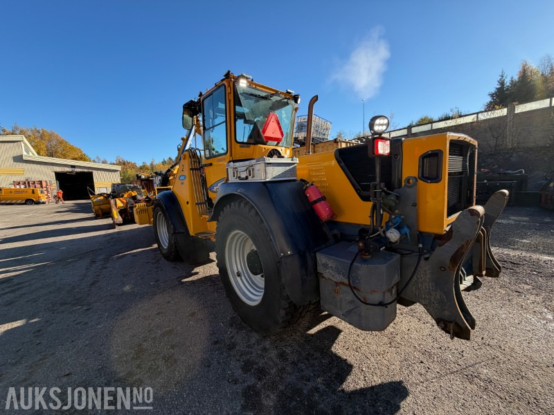 Wiellader VINTERMASKIN 2019 Vilakone wille 865 hjullaster - Vingeplog - Snøfreser - Strøskuffe