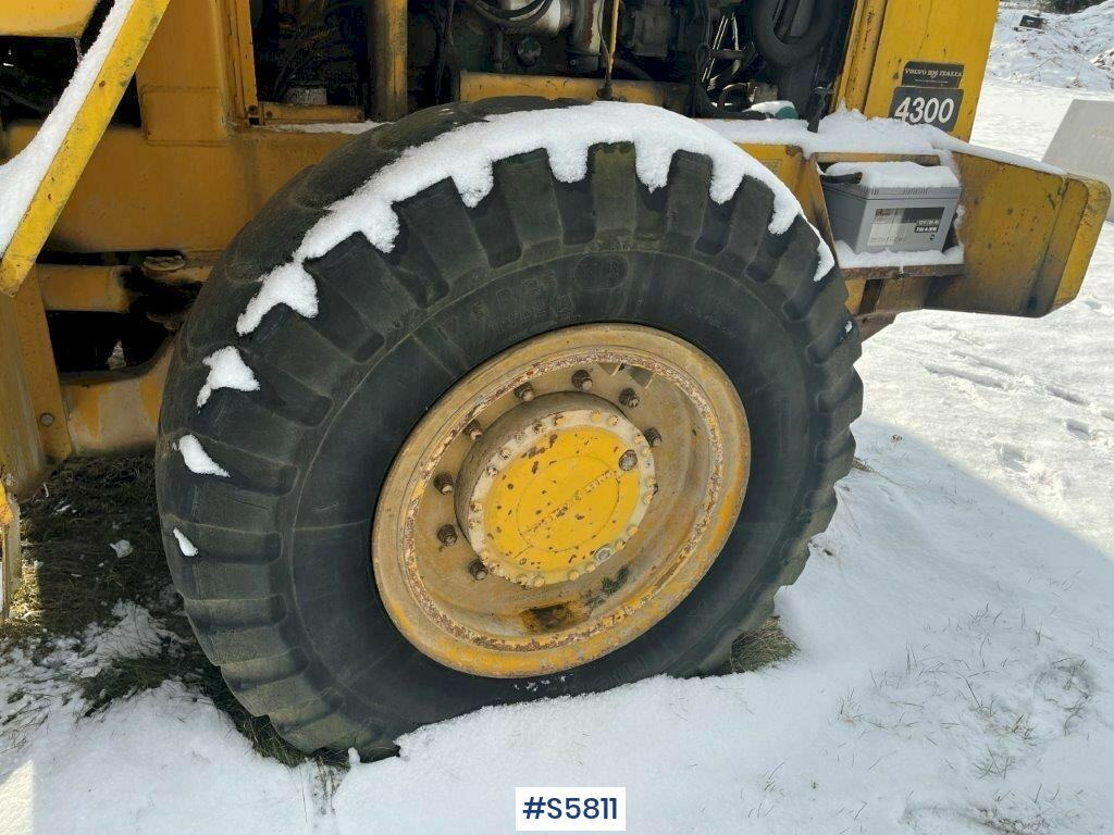 Wiellader VOLVO BM 4300 Wheel Loader
