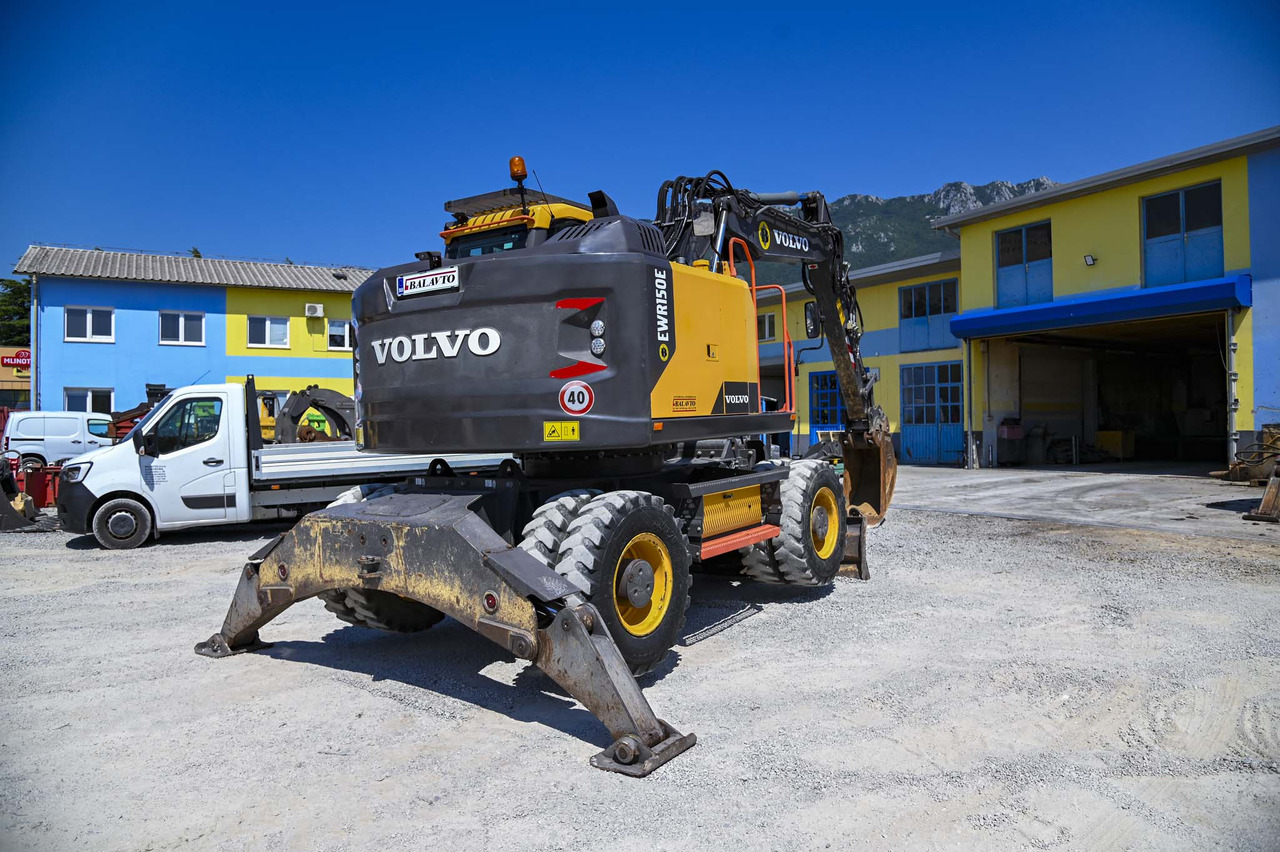 Wiellader VOLVO EWR150E