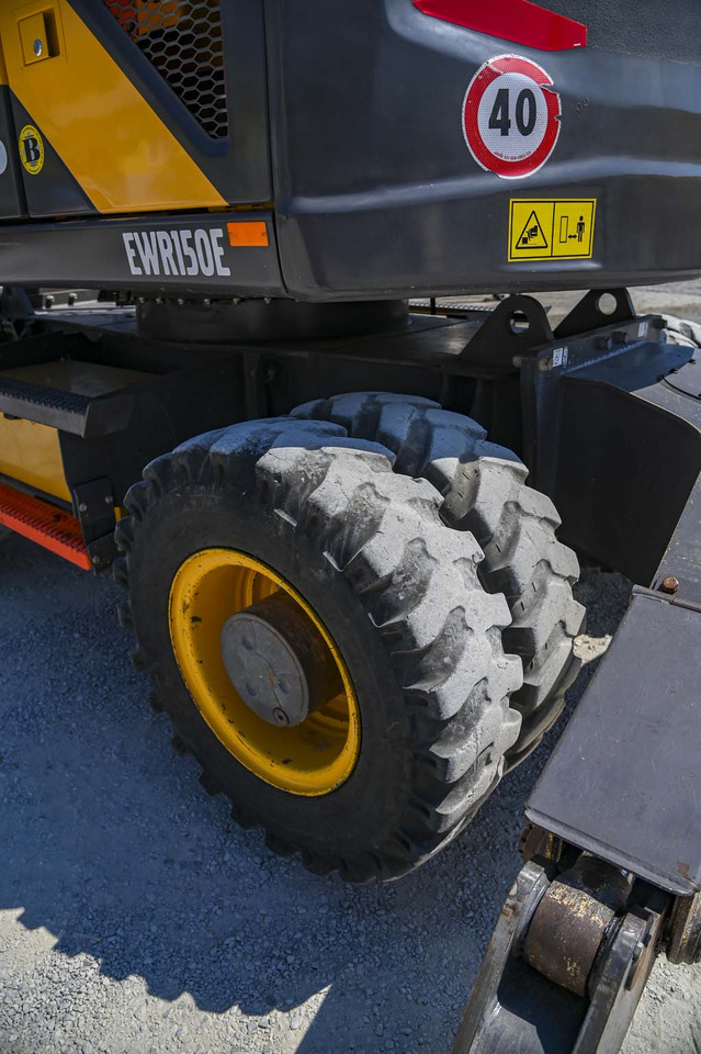 Wiellader VOLVO EWR150E