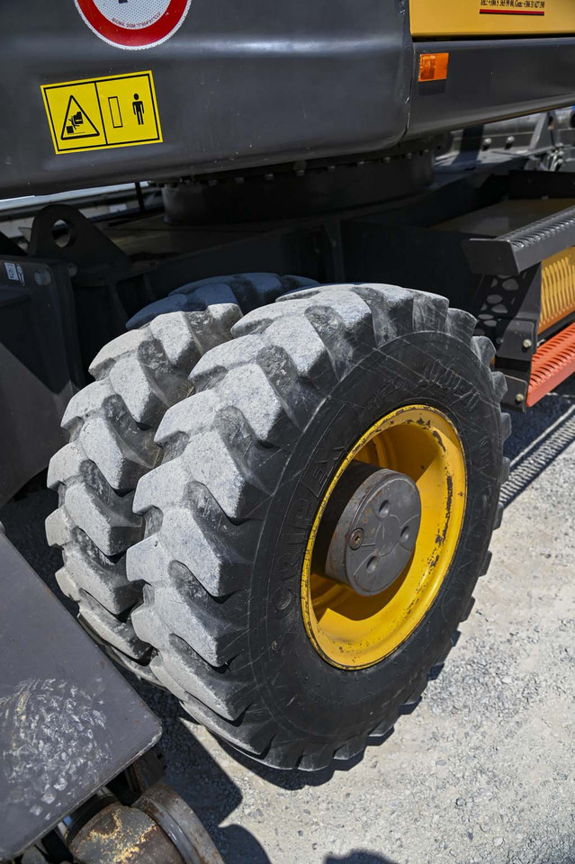 Wiellader VOLVO EWR150E