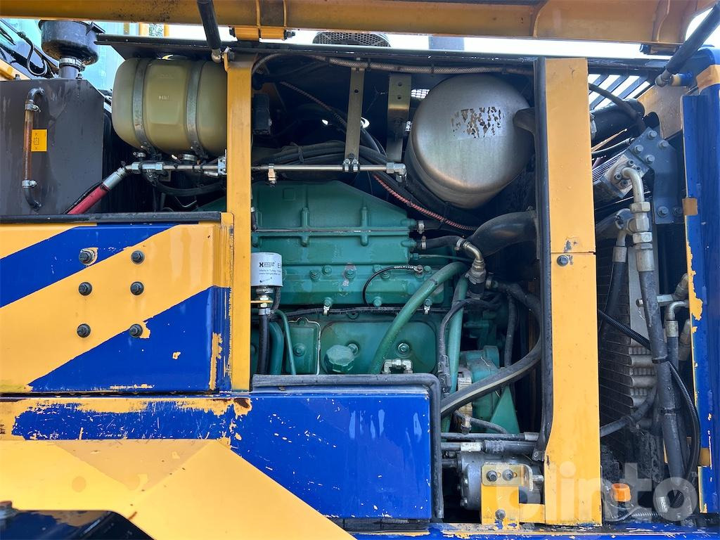Wiellader VOLVO L70D Med Redskap