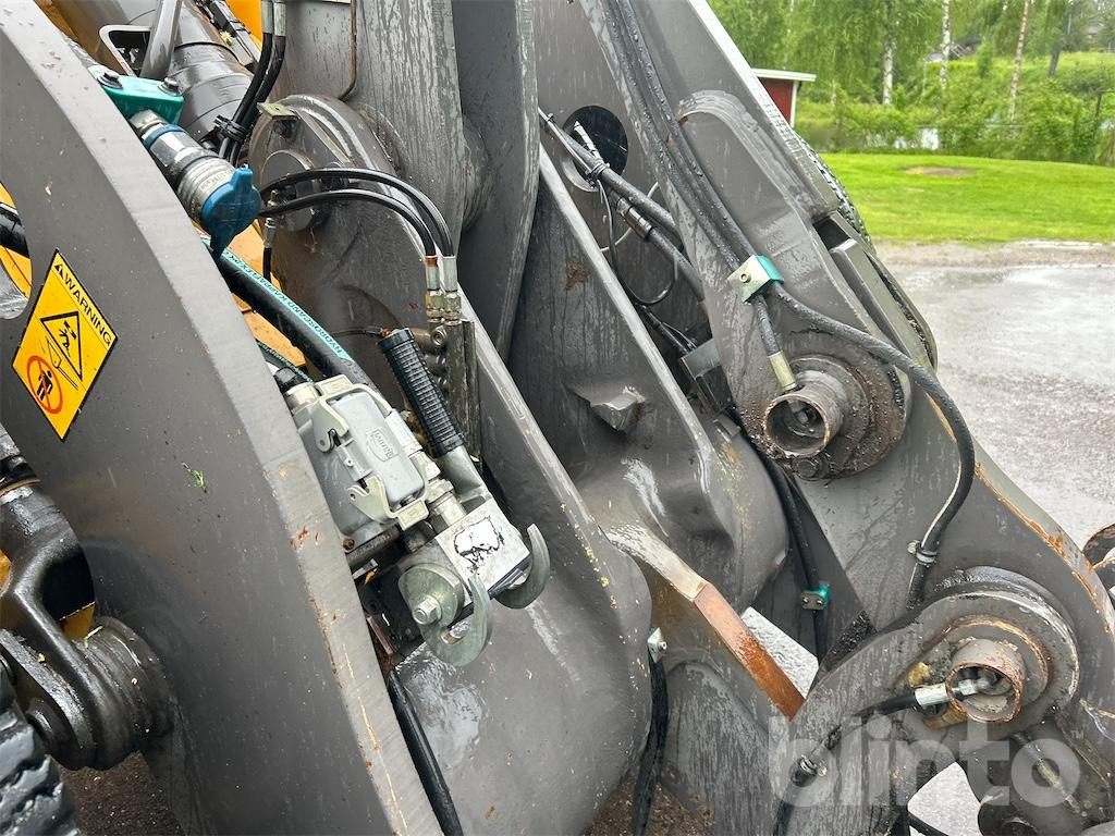 Wiellader VOLVO L70D Med Redskap
