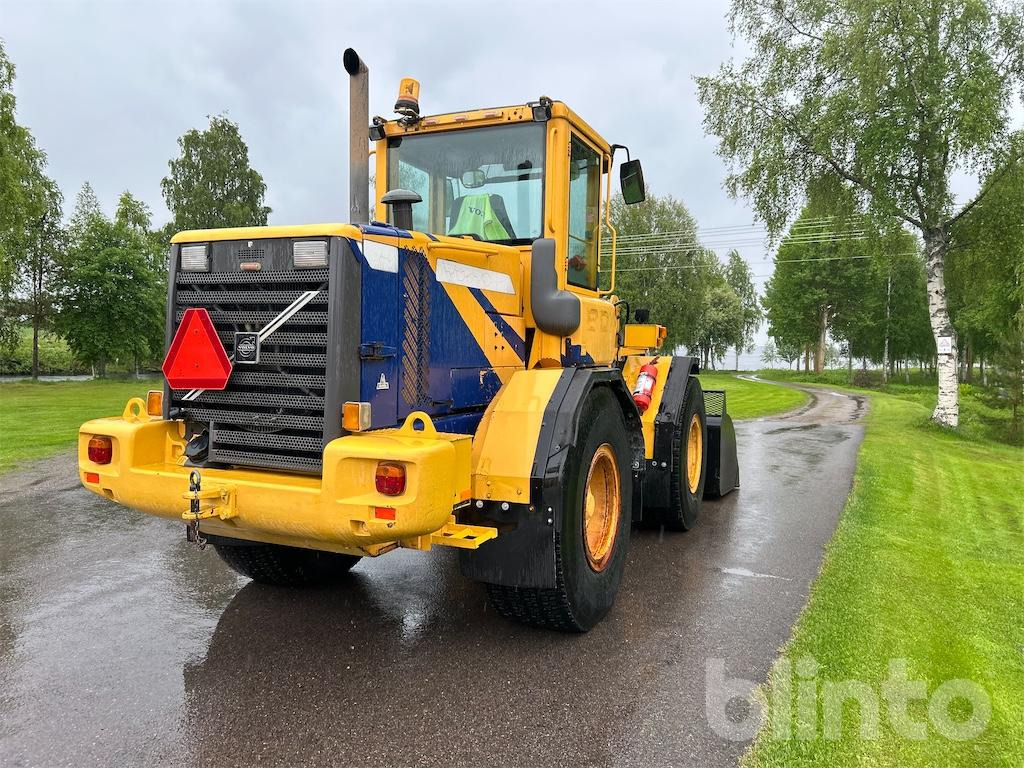 Wiellader VOLVO L70D Med Redskap