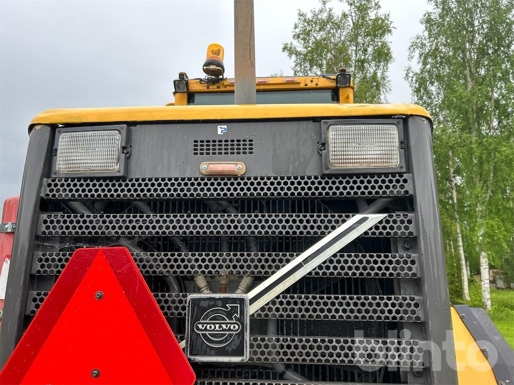 Wiellader VOLVO L70D Med Redskap