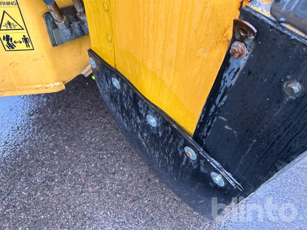 Wiellader VOLVO L70D Med Redskap