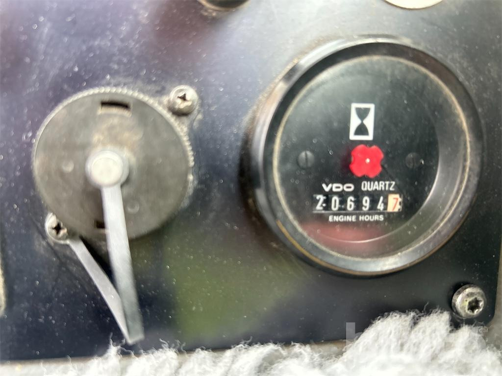 Wiellader VOLVO L70D Med Redskap