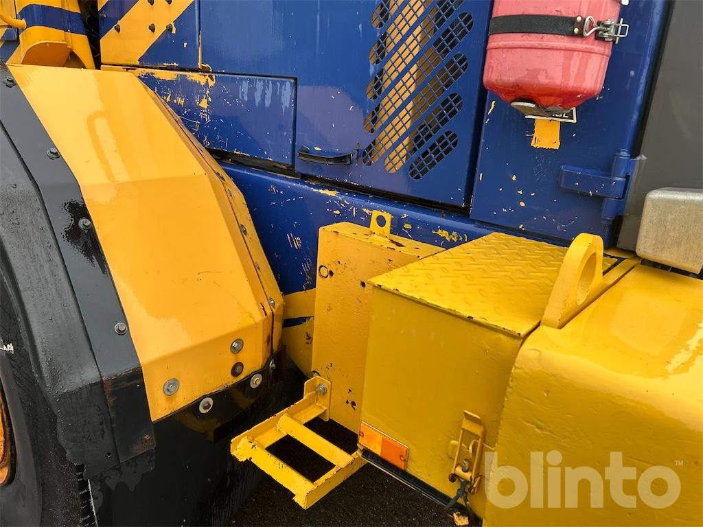 Wiellader VOLVO L70D Med Redskap