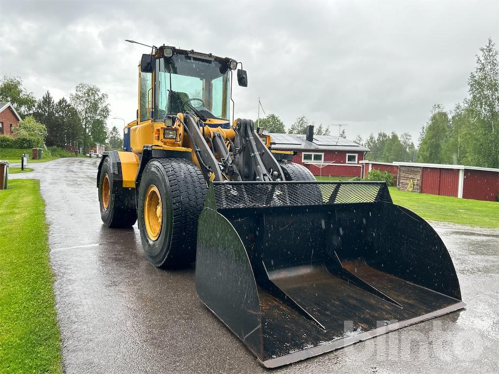 Wiellader VOLVO L70D Med Redskap