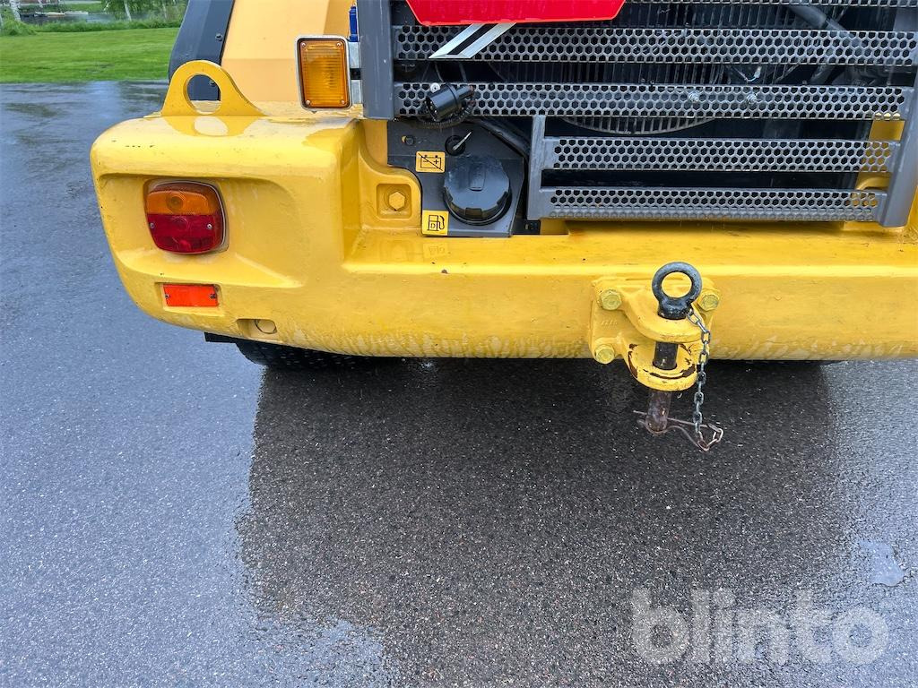 Wiellader VOLVO L70D Med Redskap