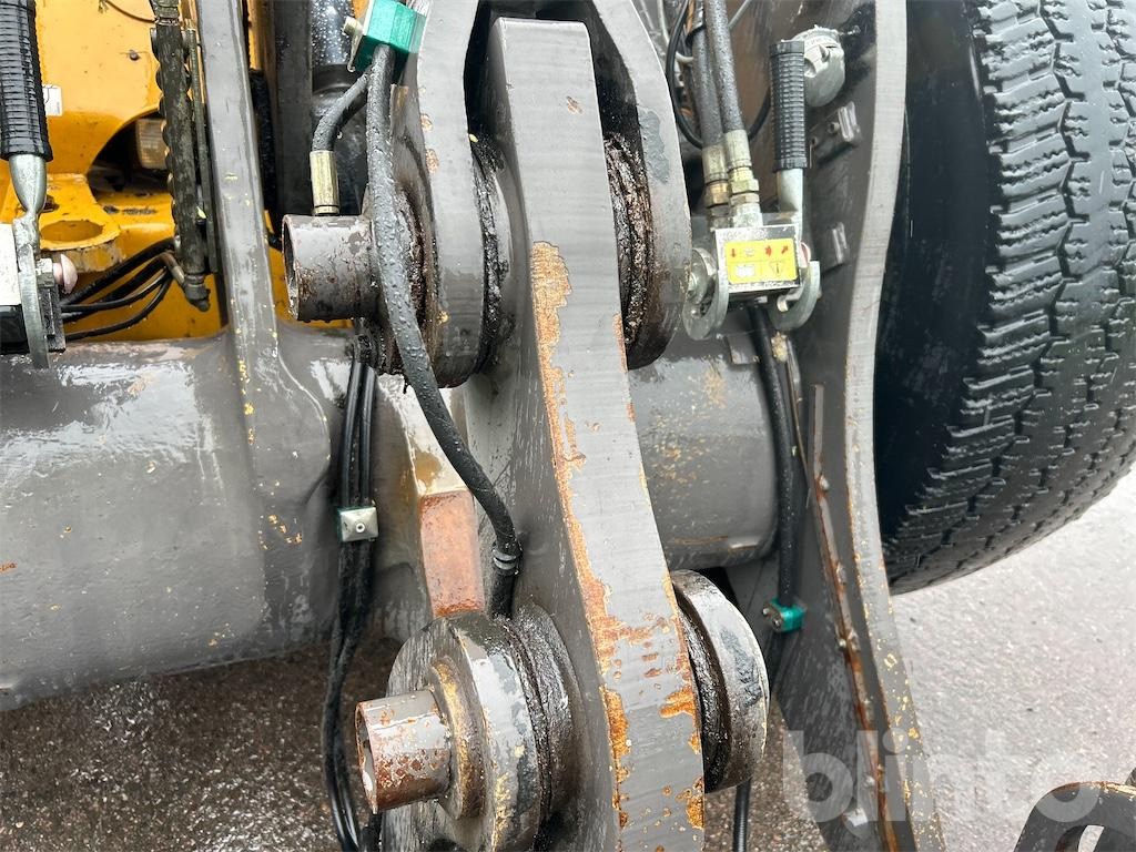 Wiellader VOLVO L70D Med Redskap