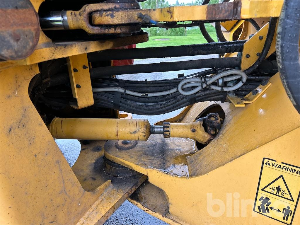 Wiellader VOLVO L70D Med Redskap