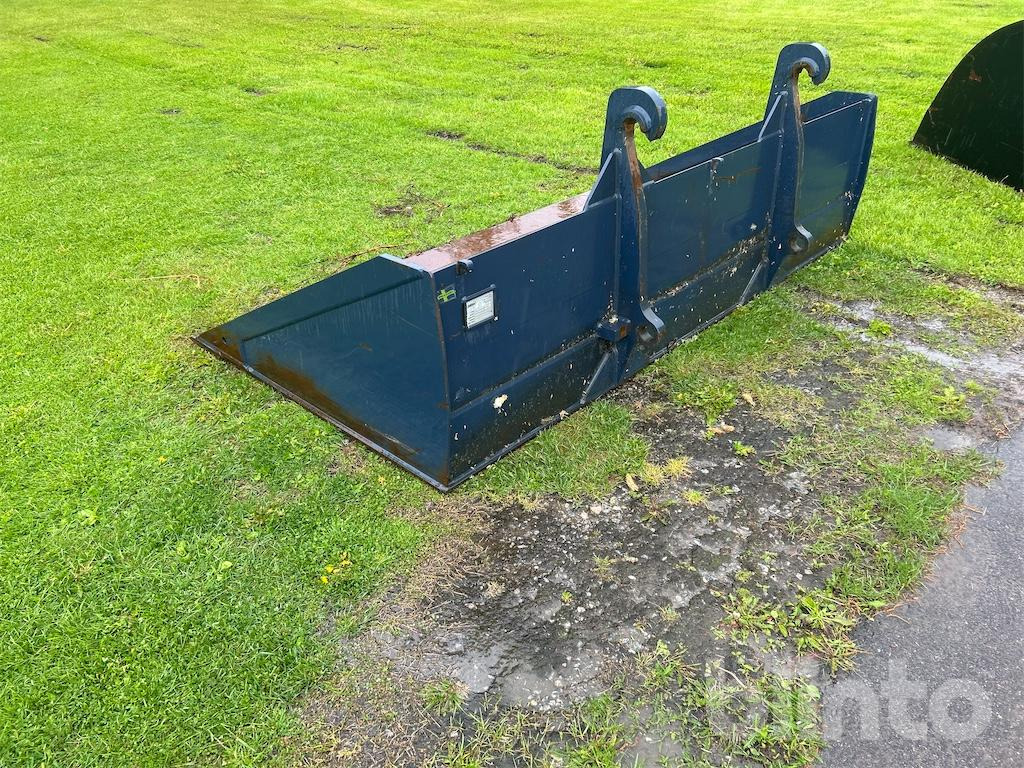 Wiellader VOLVO L70D Med Redskap