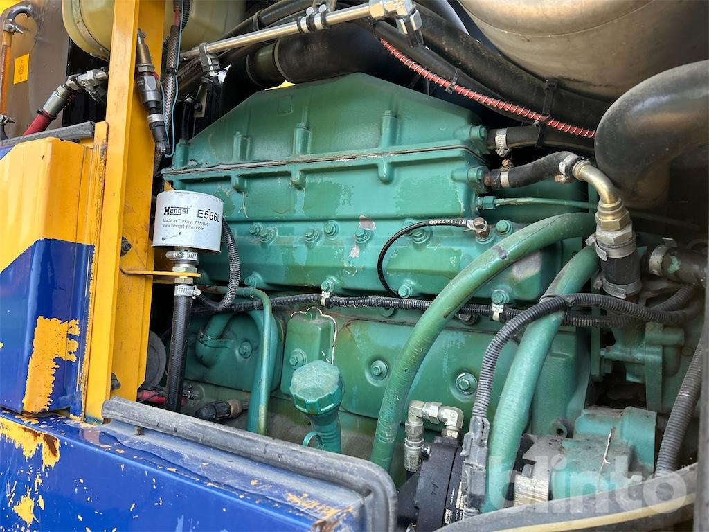 Wiellader VOLVO L70D Med Redskap