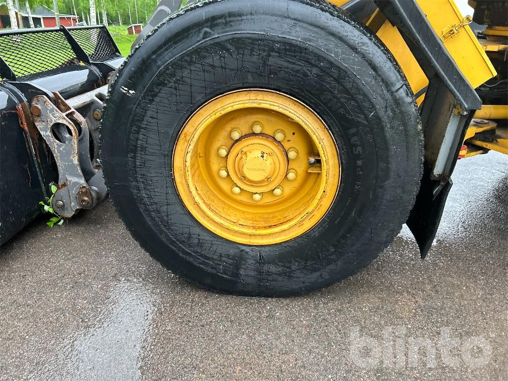 Wiellader VOLVO L70D Med Redskap