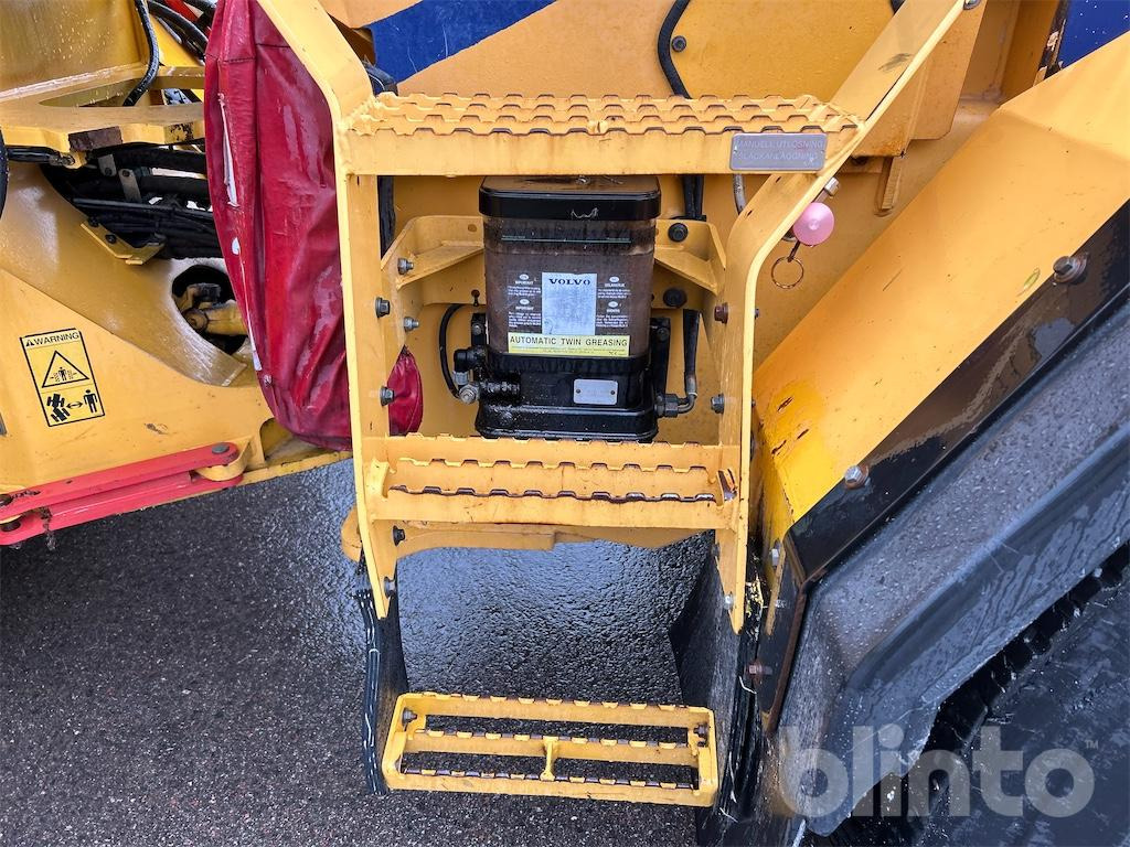 Wiellader VOLVO L70D Med Redskap
