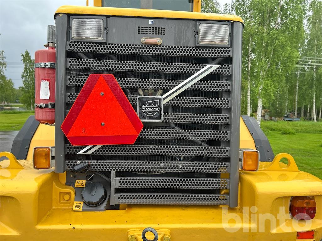 Wiellader VOLVO L70D Med Redskap
