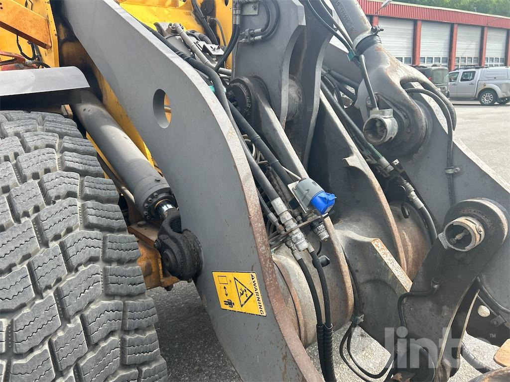 Wiellader VOLVO L90E
