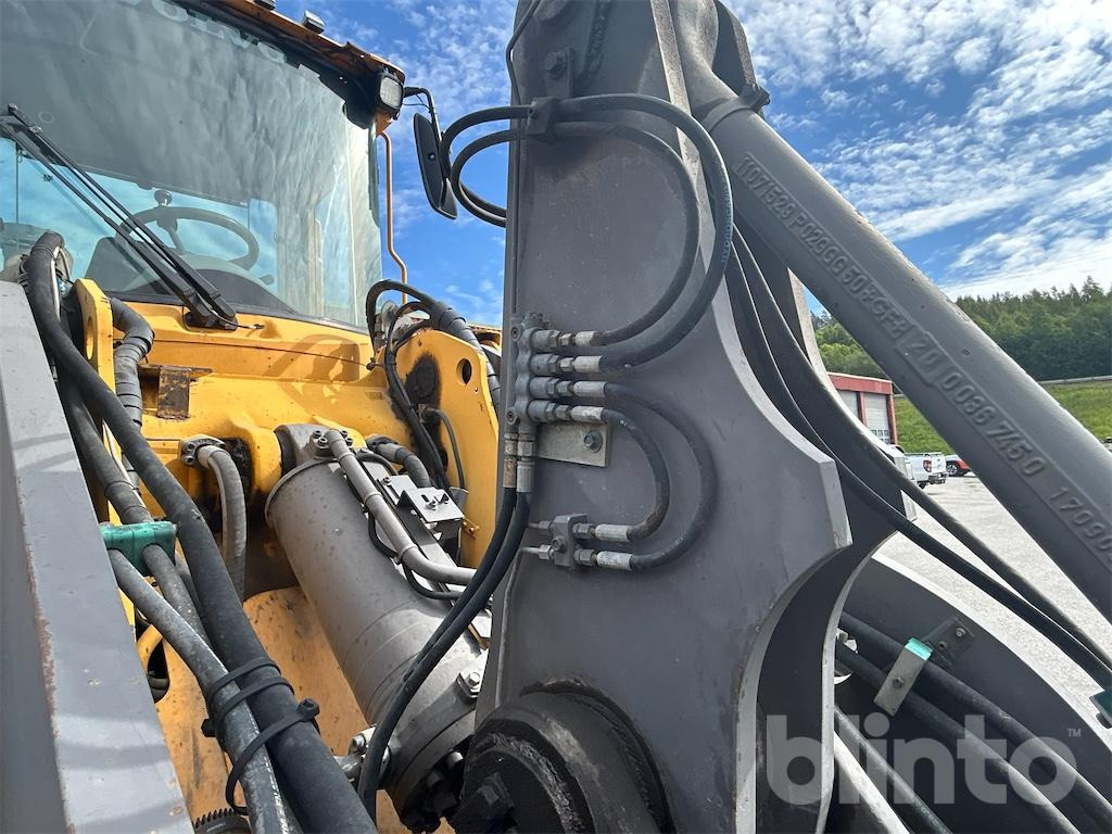 Wiellader VOLVO L90E