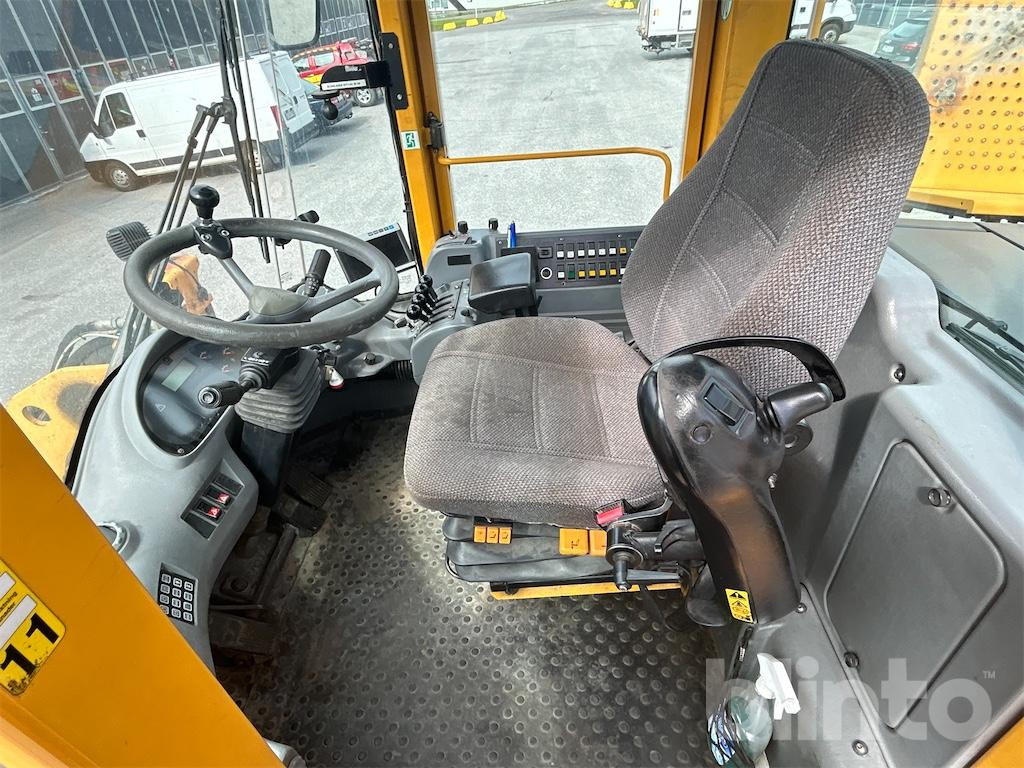 Wiellader VOLVO L90E