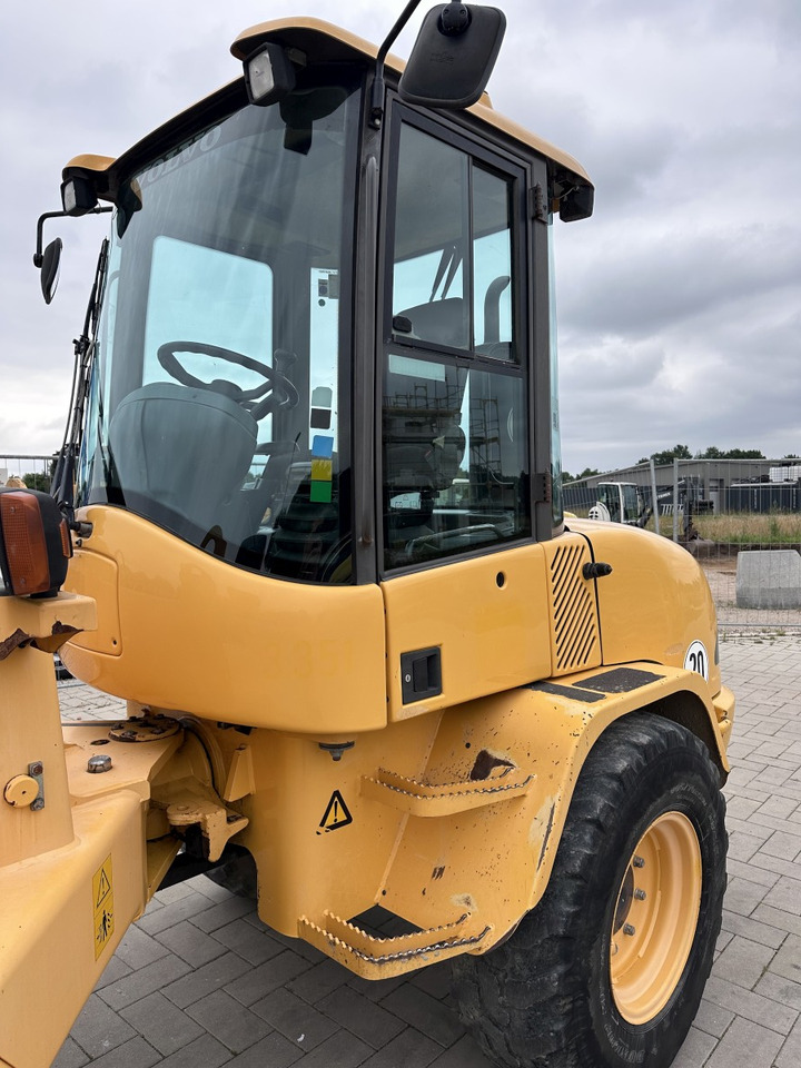 Wiellader VOLVO L 30 B PRO 3er Kreis Klappschaufel+Palettengabel