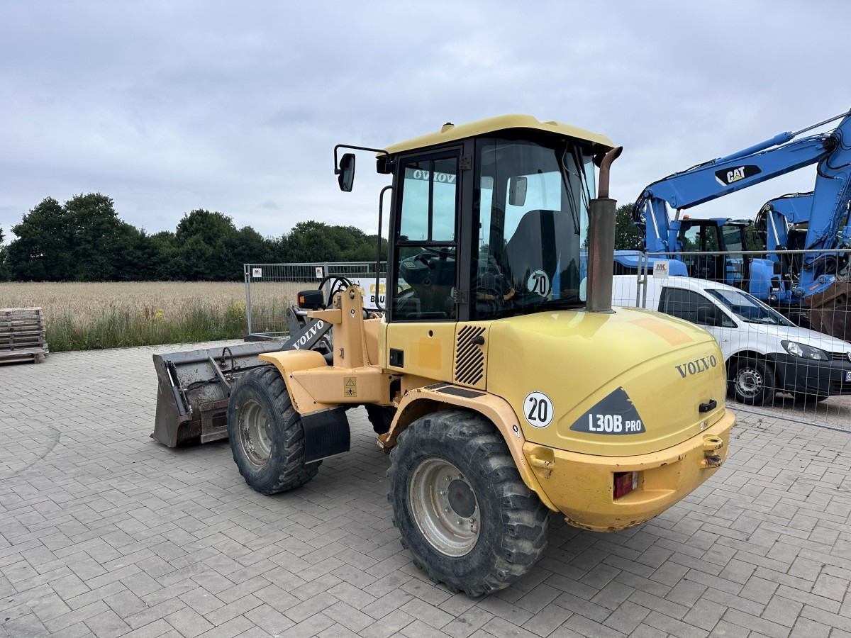 Wiellader VOLVO L 30 B PRO 3er Kreis Klappschaufel+Palettengabel
