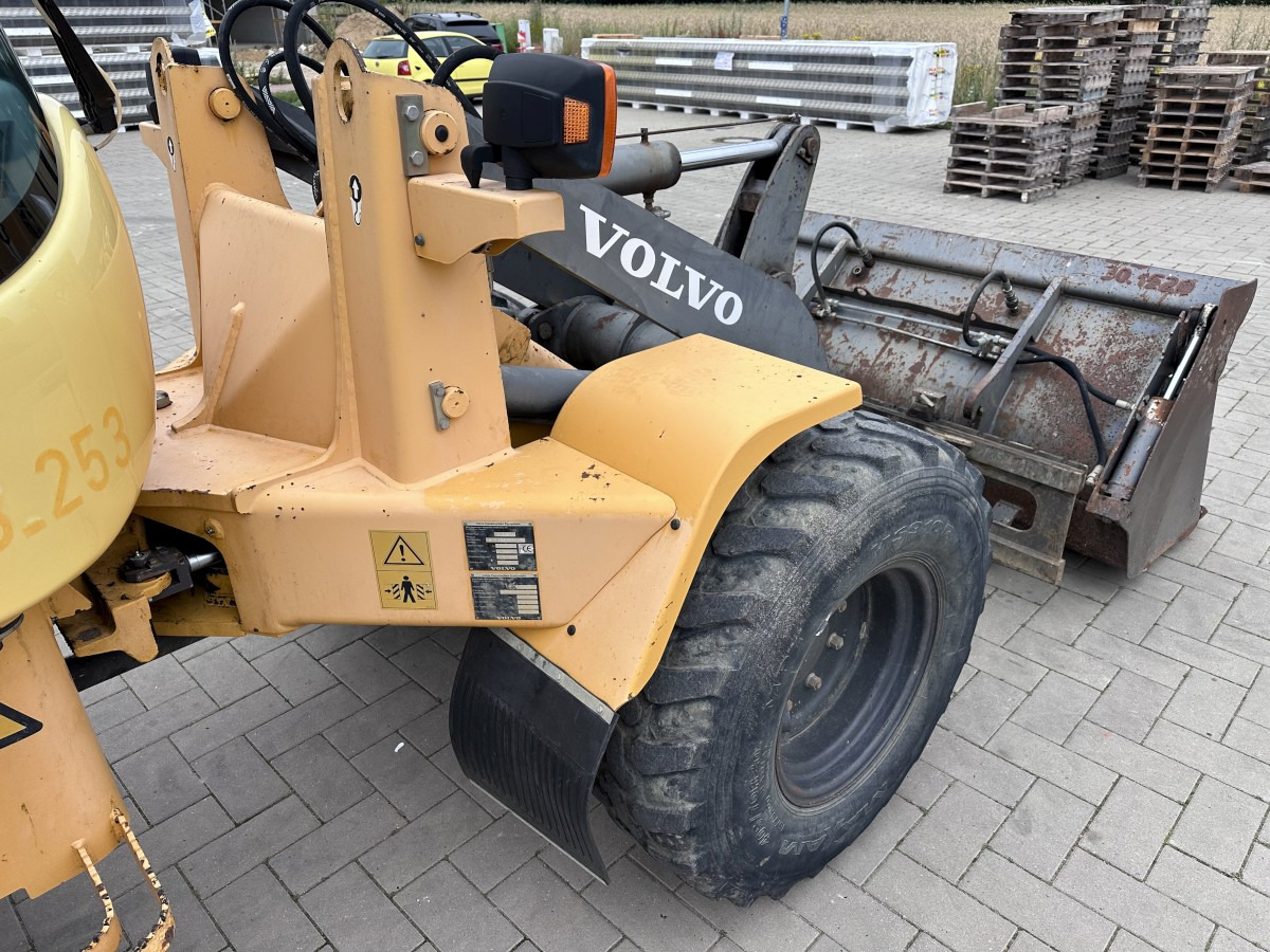 Wiellader VOLVO L 30 B PRO 3er Kreis Klappschaufel+Palettengabel