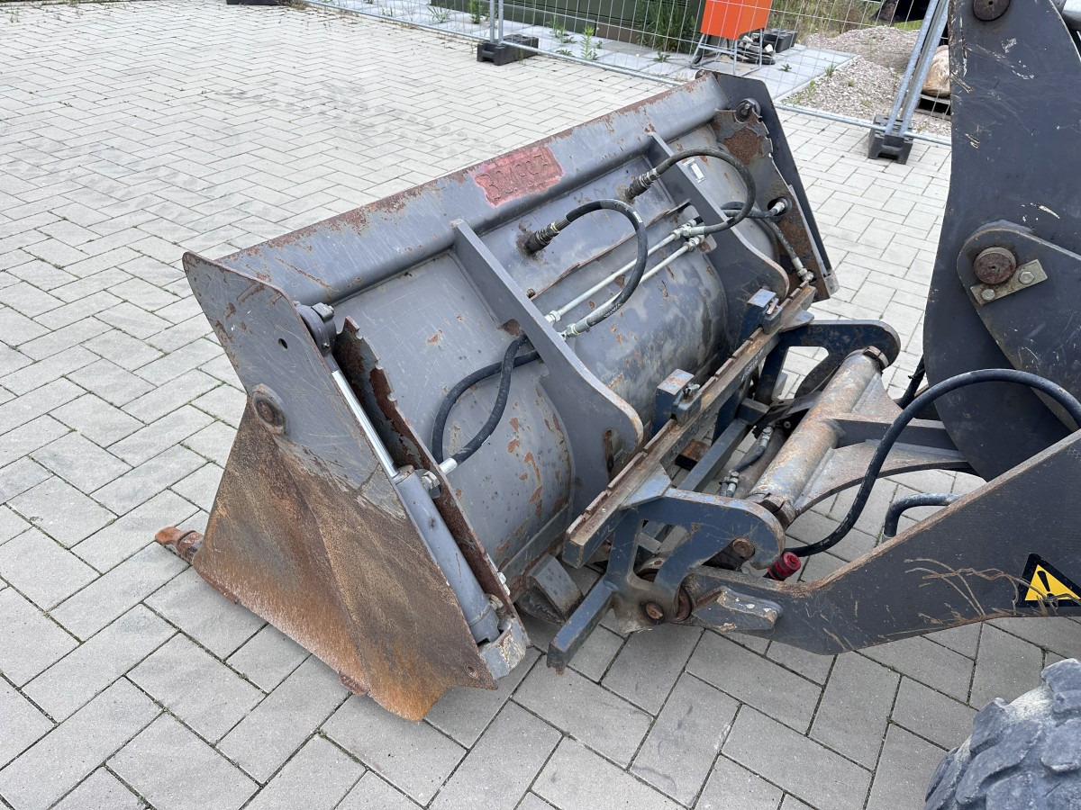 Wiellader VOLVO L 30 B PRO 3er Kreis Klappschaufel+Palettengabel