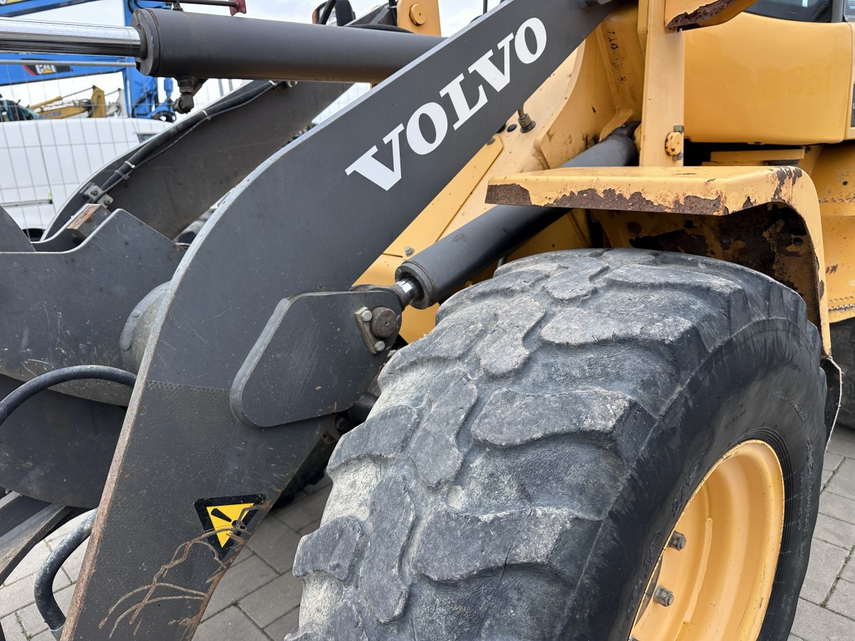 Wiellader VOLVO L 30 B PRO 3er Kreis Klappschaufel+Palettengabel