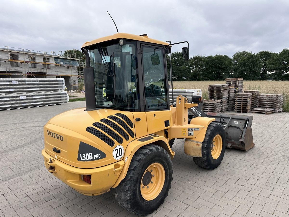 Wiellader VOLVO L 30 B PRO 3er Kreis Klappschaufel+Palettengabel