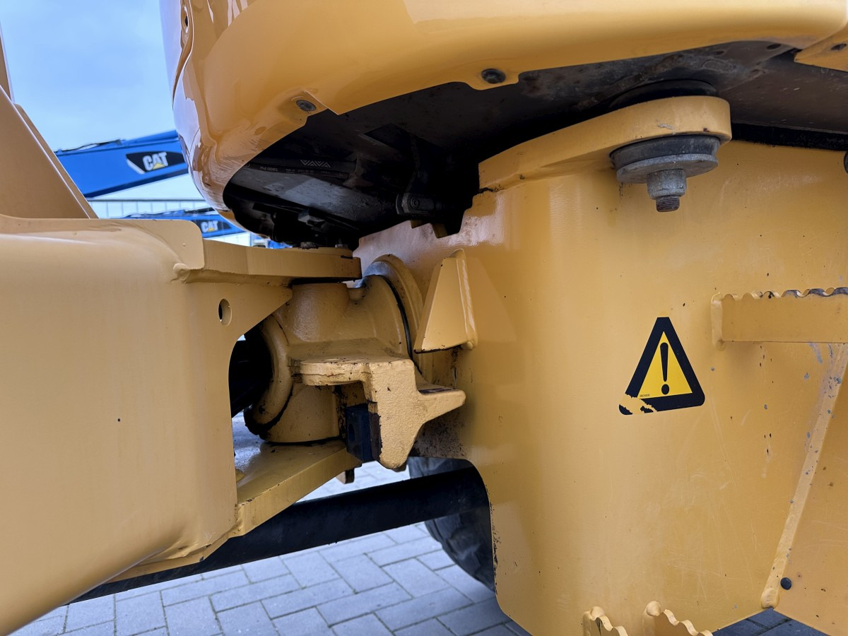 Wiellader VOLVO L 30 B PRO 3er Kreis Klappschaufel+Palettengabel