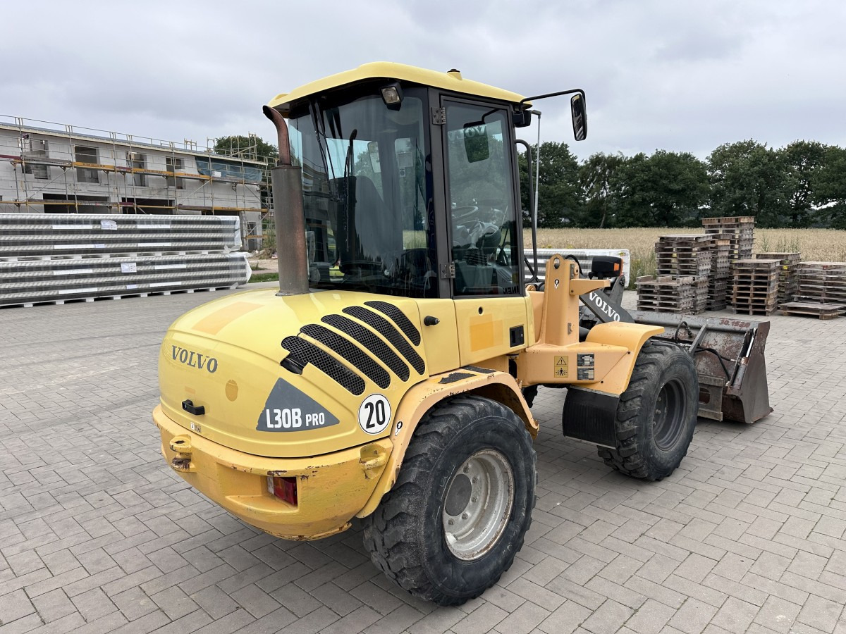 Wiellader VOLVO L 30 B PRO 3er Kreis Klappschaufel+Palettengabel