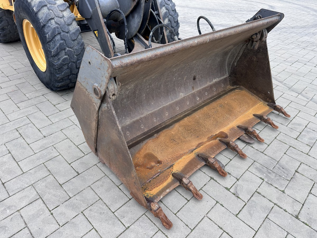 Wiellader VOLVO L 30 B PRO 3er Kreis Klappschaufel+Palettengabel