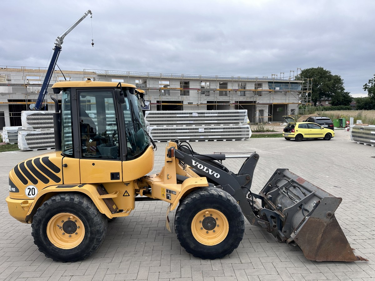 Wiellader VOLVO L 30 B PRO 3er Kreis Klappschaufel+Palettengabel