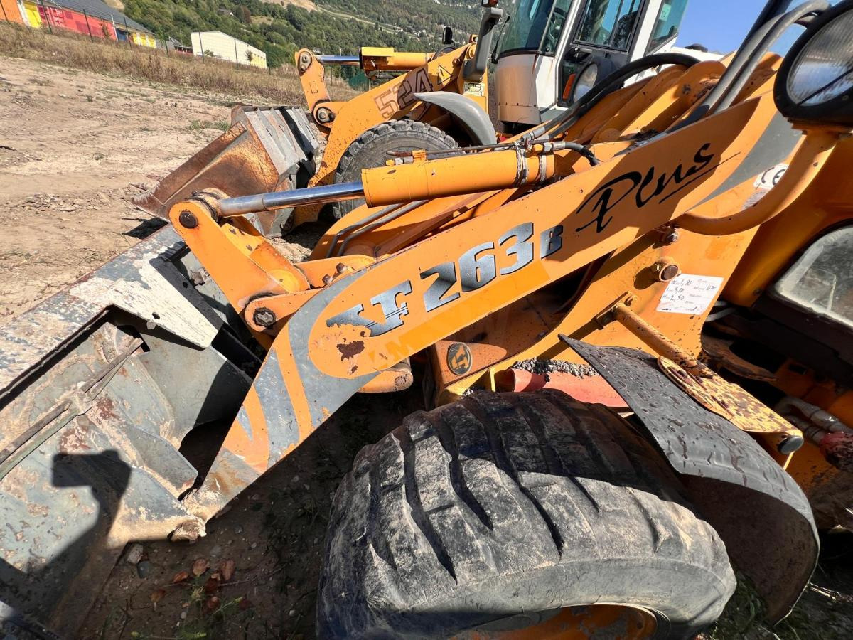 Wiellader Venieri 263B PLUS CHARGEUSE SUR PNEUS