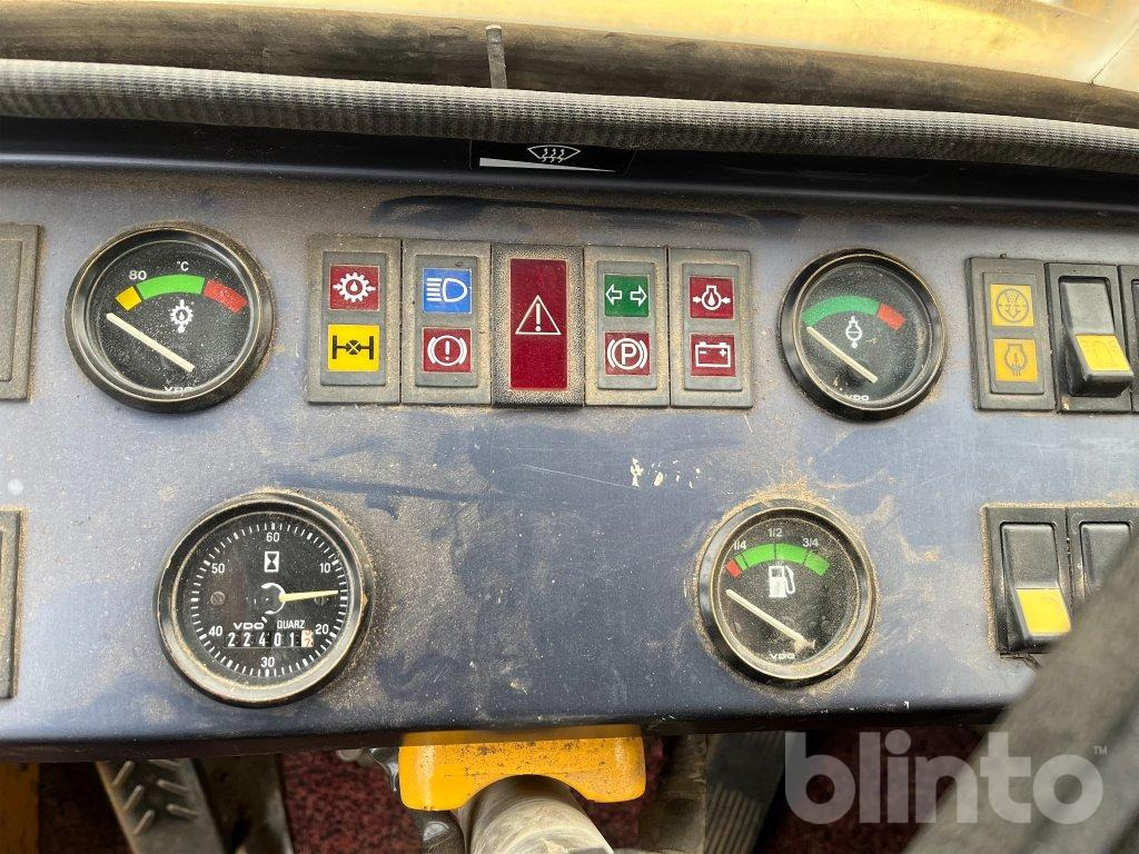 Wiellader Volvo BM L90