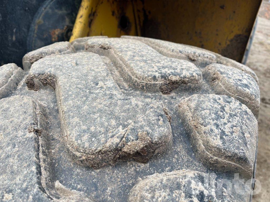 Wiellader Volvo BM L90